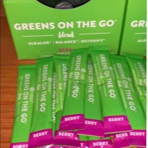 ItWorks green to go in mixed berry